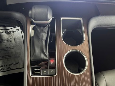 Used 2024 Toyota Sienna XLE image 68