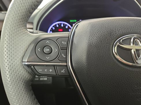 Used 2019 Toyota Avalon Limited image 15