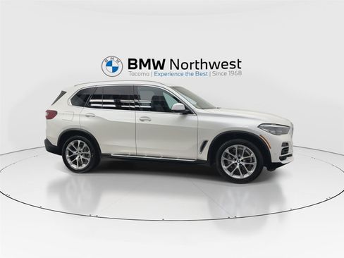 Used 2022 BMW X5 xDrive40i w/ Parking Assistance Package image 5
