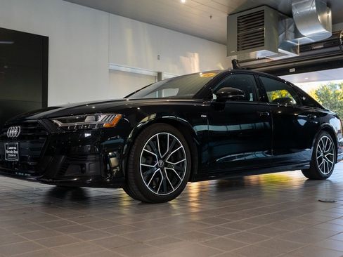 Used 2021 Audi A8 L 4.0T w/ Executive Plus Package image 3