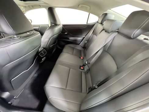 Used 2024 Lexus ES 300h image 24