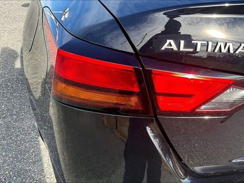 Used 2024 Nissan Altima 2.5 SV image 23