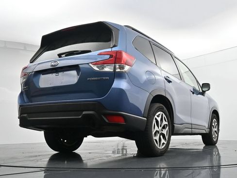 Used 2021 Subaru Forester Premium AWD/4WD image 34