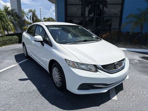 Used 2013 Honda Civic LX image 2