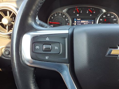 Used 2019 Chevrolet Blazer LT image 16