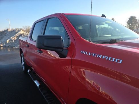 Used 2020 Chevrolet Silverado 1500 Custom w/ Custom Value Package image 6