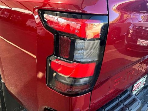 Certified 2022 Nissan Frontier SV image 27