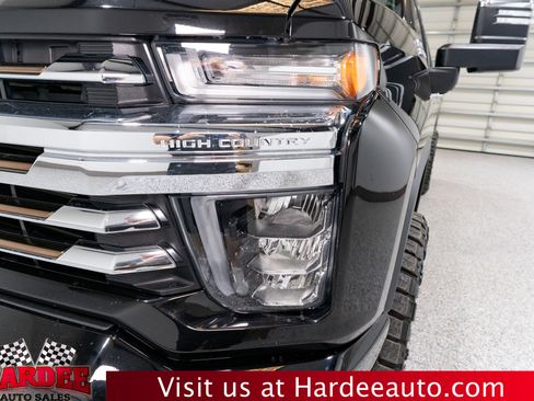 Used 2023 Chevrolet Silverado 2500 High Country image 8