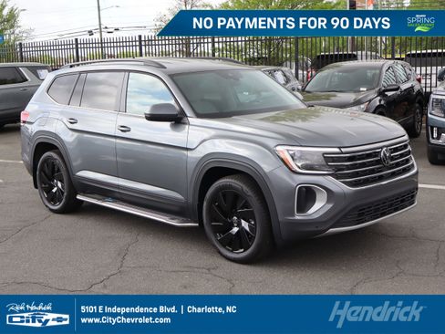 Used 2024 Volkswagen Atlas SE image 1