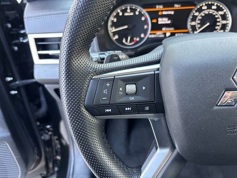 Used 2024 Mitsubishi Outlander SE image 20