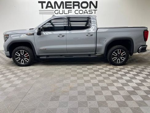 Used 2024 GMC Sierra 1500 AT4 w/ AT4 Preferred Package AWD/4WD image 2
