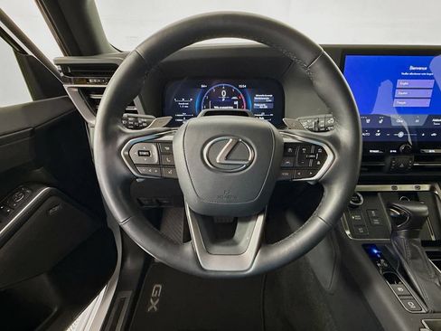 Used 2024 Lexus GX 550 w/ Accessory Package (31) AWD/4WD image 11
