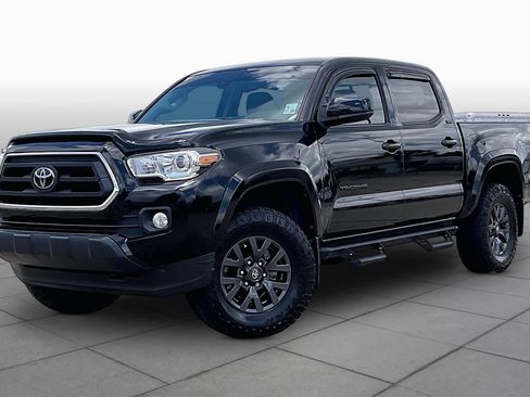 Used 2023 Toyota Tacoma SR5 RWD image 2