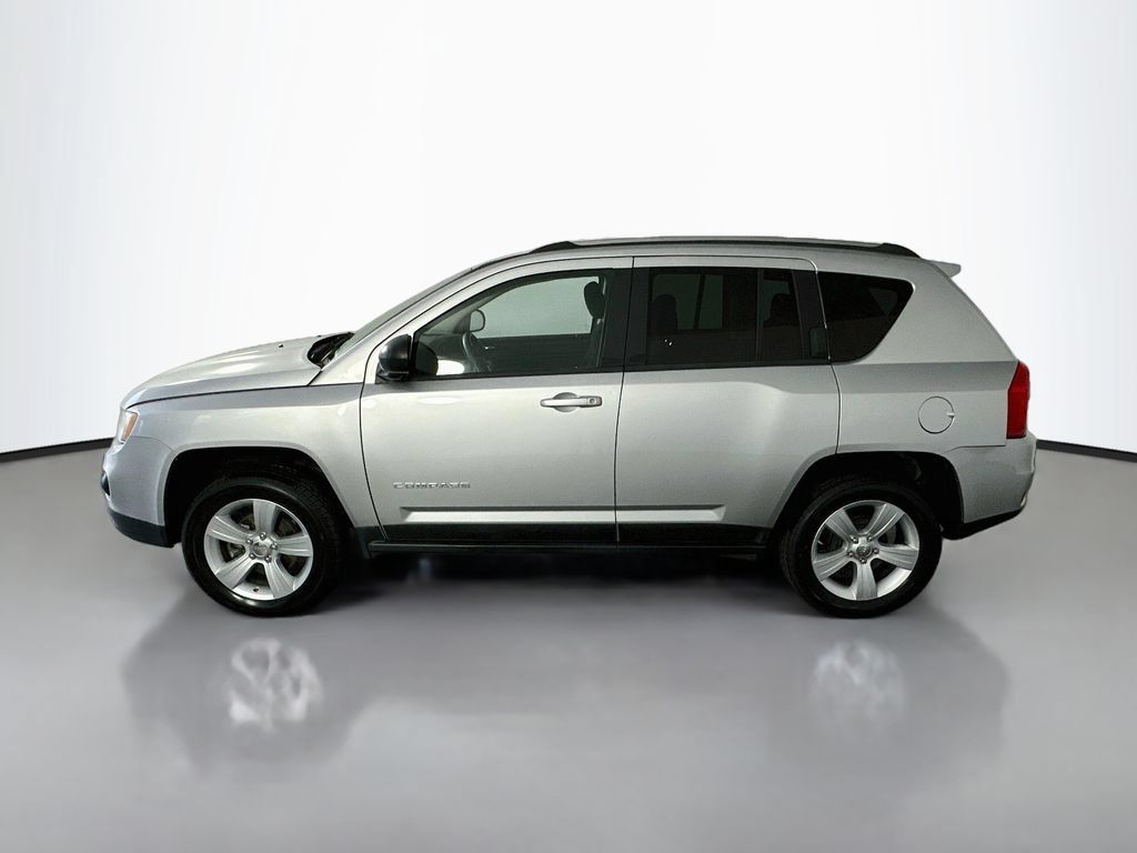 Used 2012 Jeep Compass Sport FWD image 4