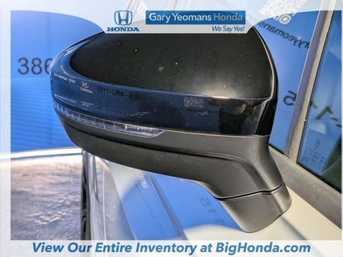 Used 2023 Volkswagen Tiguan SE R-Line FWD image 11