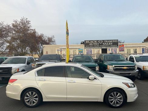 Used 2011 Honda Accord EX-L image 4