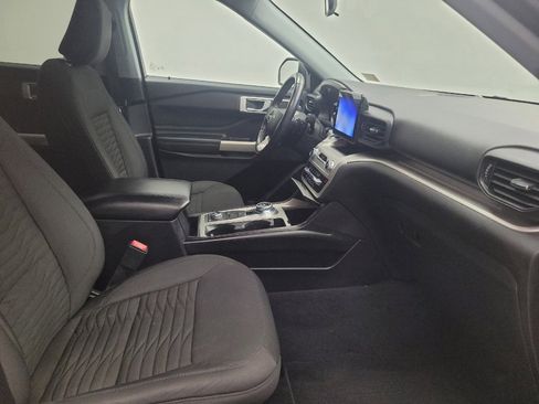 Used 2021 Ford Explorer XLT w/ Class III Trailer Tow Package image 21