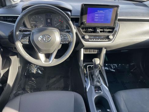 Used 2023 Toyota Corolla Cross LE w/ Moonroof Package FWD image 19