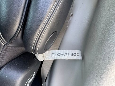 Certified 2023 Chrysler Pacifica Touring-L image 14