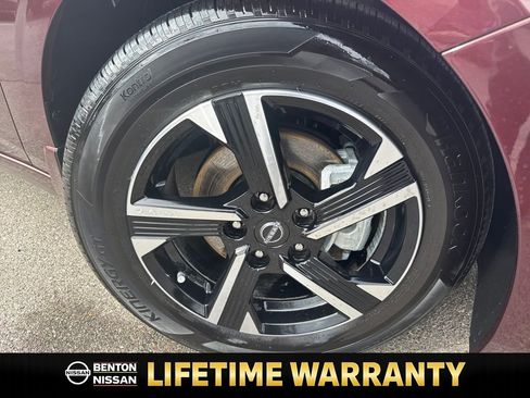 Certified 2025 Nissan Sentra SV image 38