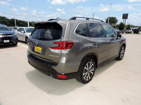 Used 2020 Subaru Forester Limited w/ Popular Package #3 AWD/4WD image 5