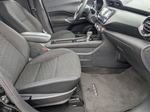 Used 2023 Nissan Kicks SV image 24