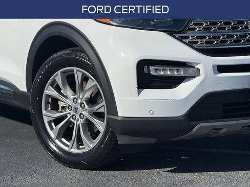 Certified 2023 Ford Explorer Limited image 3