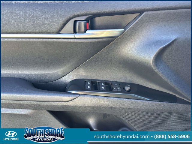 Used 2018 Toyota Camry SE w/ Audio Package FWD image 16