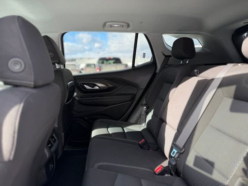 Used 2022 GMC Terrain SLE w/ Driver Convenience Package image 6