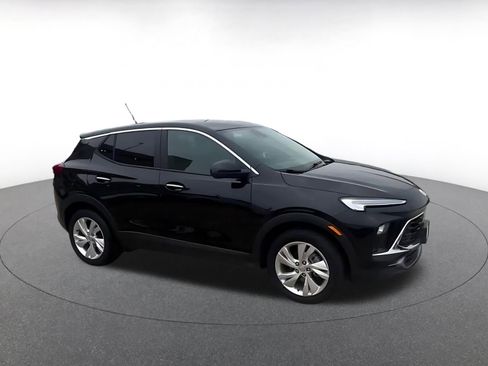 Used 2025 Buick Encore GX Preferred FWD image 2