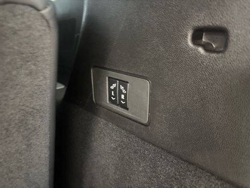 Used 2024 Cadillac XT6 Luxury image 15