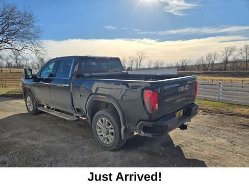 Used 2021 GMC Sierra 2500 Denali w/ Denali Ultimate Package image 3