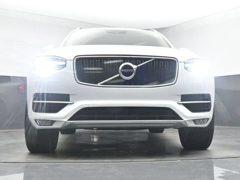Used 2016 Volvo XC90 T6 Momentum w/ Momentum Plus Package AWD/4WD image 12