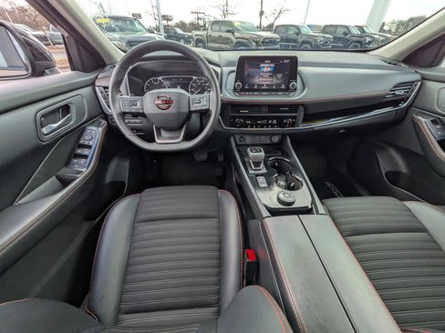 Used 2025 Nissan Rogue Rock Creek image 14