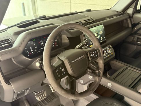 Certified 2023 Land Rover Defender 110 V8 AWD/4WD image 4