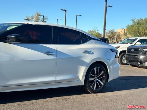 Used 2019 Nissan Maxima 3.5 S w/ Floor Mat Group FWD image 9