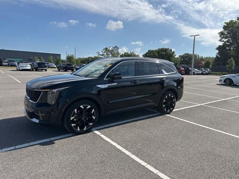 Certified 2025 Kia Sorento EX w/ Panoramic Sunroof Package FWD image 14