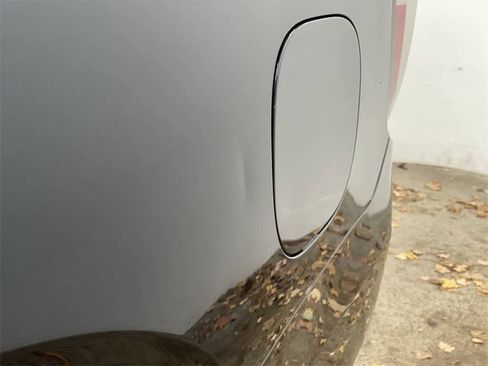 Used 2023 Chevrolet Tahoe LT image 32