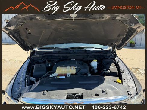 Used 2019 RAM 1500 Laramie w/ Convenience Group AWD/4WD image 11