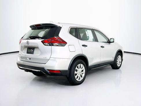 Used 2018 Nissan Rogue S AWD/4WD image 9