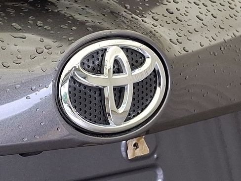 Used 2018 Toyota RAV4 LE w/ All Weather Liner Package AWD/4WD image 24