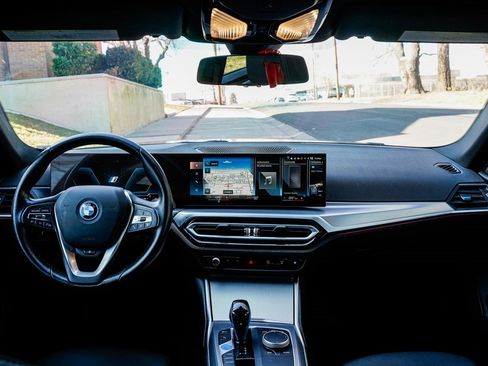 Used 2023 BMW i4 eDrive35 w/ Premium Package image 10