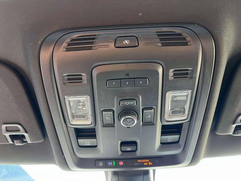 Certified 2021 GMC Yukon Denali w/ Denali Premium Package AWD/4WD image 37
