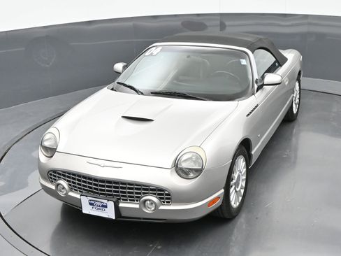 Used 2004 Ford Thunderbird image 22