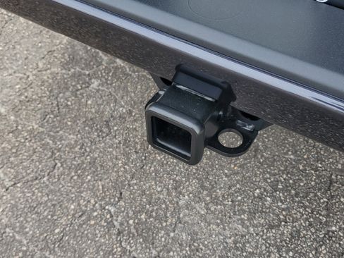 New 2025 GMC Sierra 1500 Elevation image 9