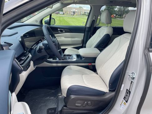 New 2027 Kia Carnival SX w/ Dark Edition Package FWD image 8