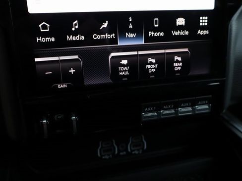 Used 2025 RAM 3500 Laramie image 28