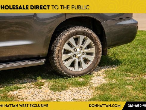 Used 2015 Toyota Sequoia Limited AWD/4WD image 32