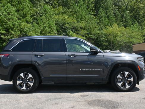 Used 2023 Jeep Grand Cherokee 4WD 4xe w/ Luxury Tech Group II image 10