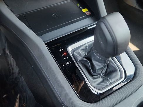Used 2025 Subaru Forester Premium AWD/4WD image 43